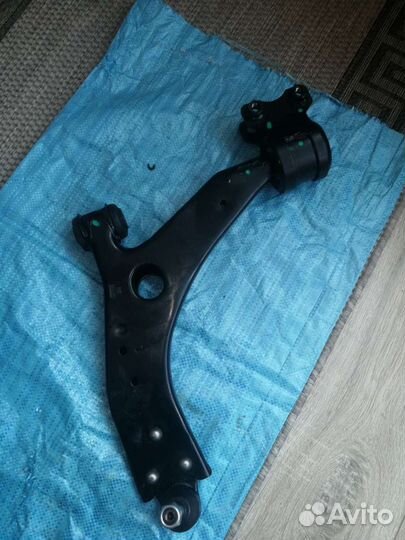 Продам рычаг подвески передний левый fenox CA11119