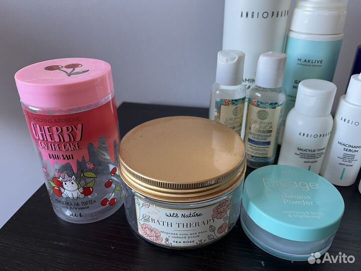 Пустые красивые баночки из под косметики