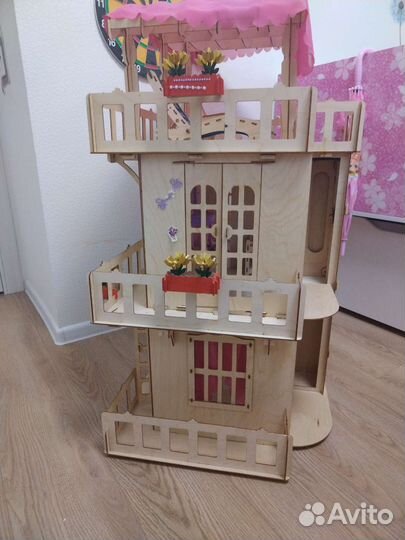 Домик кукольный с мебелью, 3 этажа