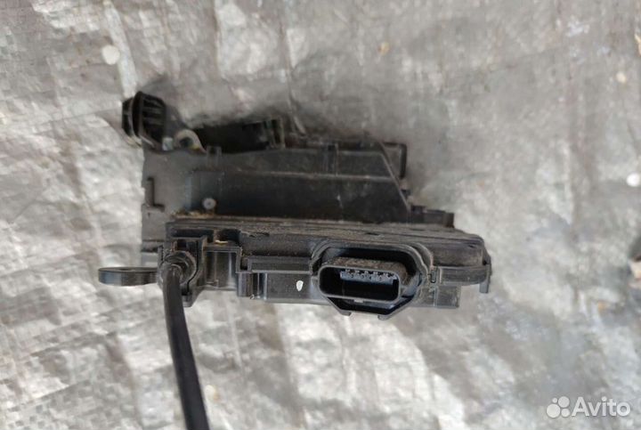 Замок двери правый Renault Kaptur