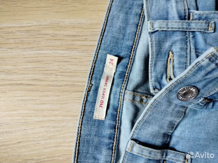 Джинсы женские levis