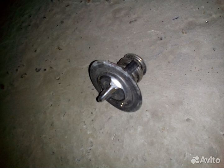 Термостат на Хонда Аккорд 8