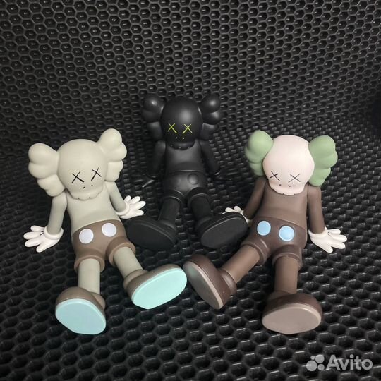 Колекционная игрушка Kaws 10см