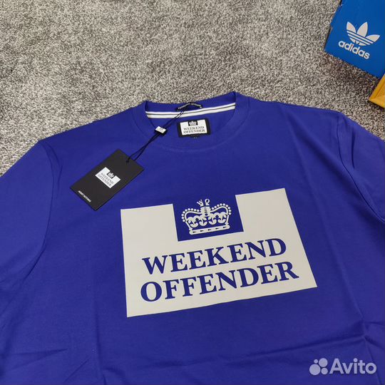 Футболка Weekend Offender