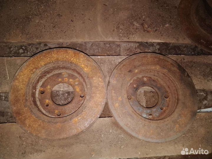 Диск тормозной передний Nissan Primera 11