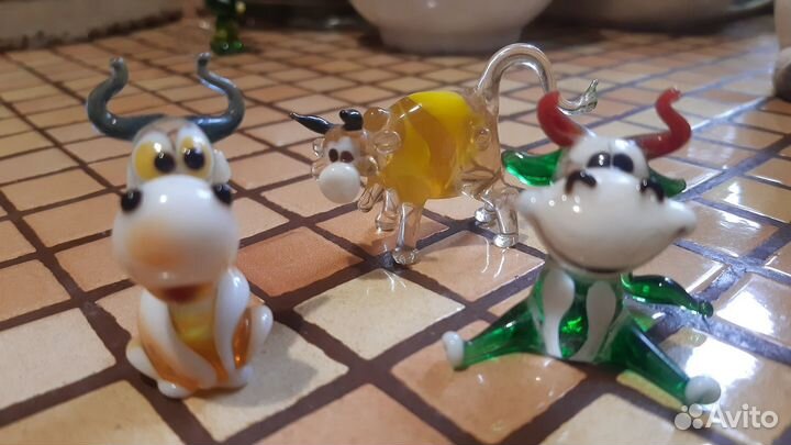 Фигурки коровы,бычки.Копилки,кружки