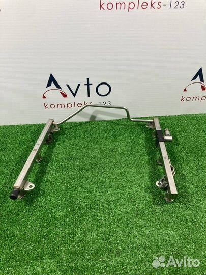 Рейка топливная Mercedes-Benz E-350 W212 272.980