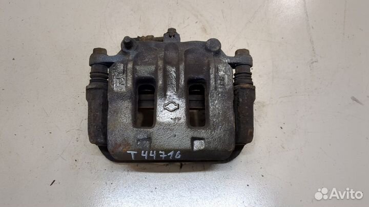 Суппорт Nissan Patrol, 2000