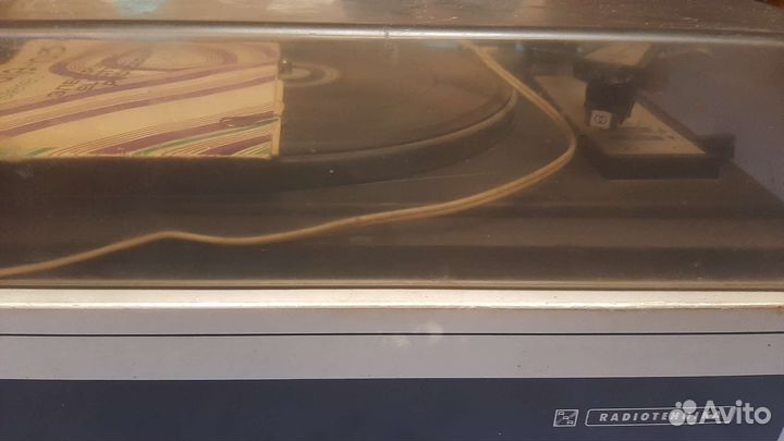 Проигрыватель винила СССР