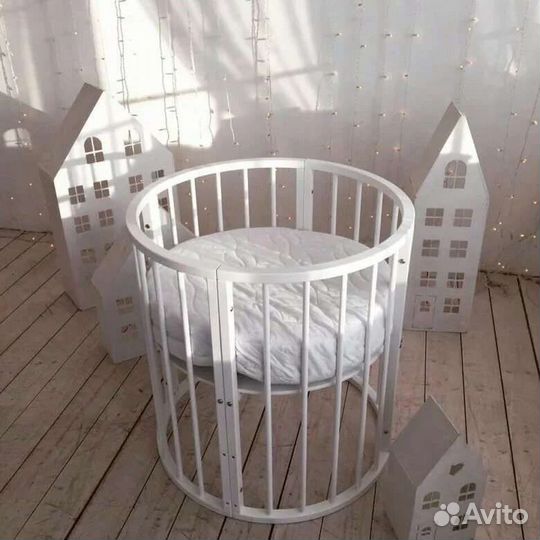 Детская кровать белая