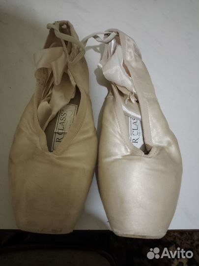 Продаю пуанты