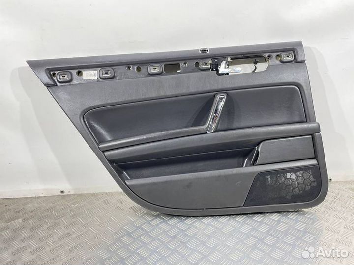 Обшивка боковой двери задняя левая Volkswagen