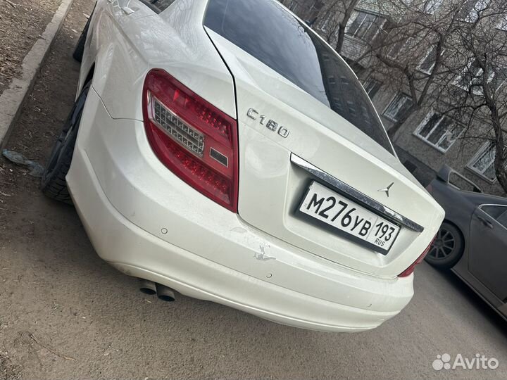 Задний бампер w204