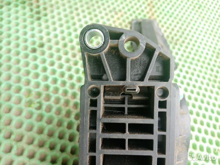 Педаль газа LADA Granta