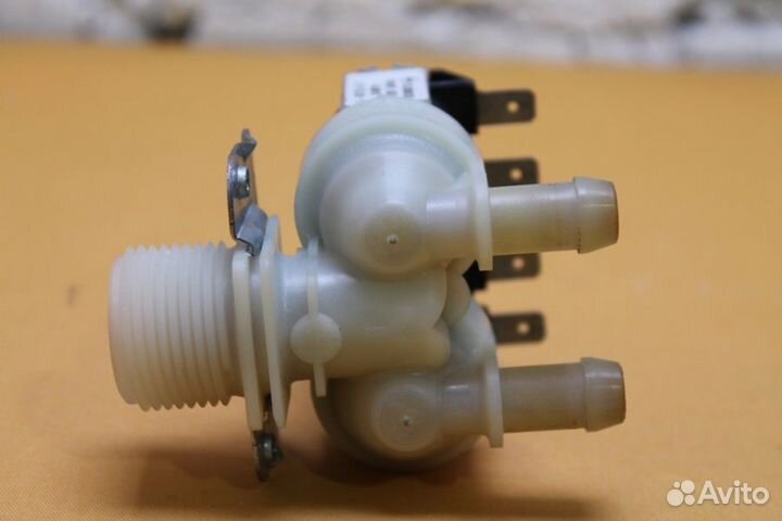 Клапан подачи воды Haier 0024000126 бу. 3713