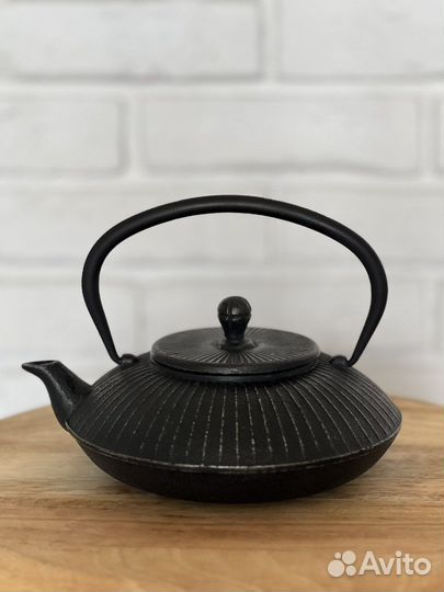 Чугунный заварочный чайник 700 мл с ситечком