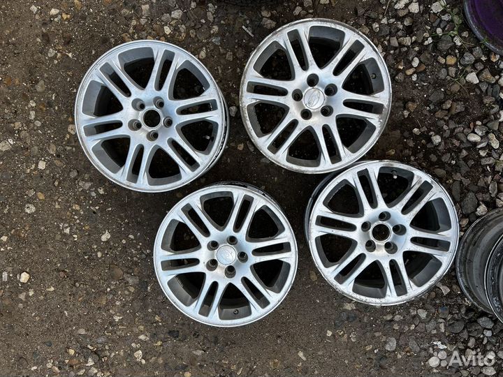 Комплект литых дисков Subaru 5x100 R16