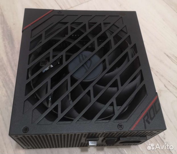 Блок питания Asus ROG Strix 1000W