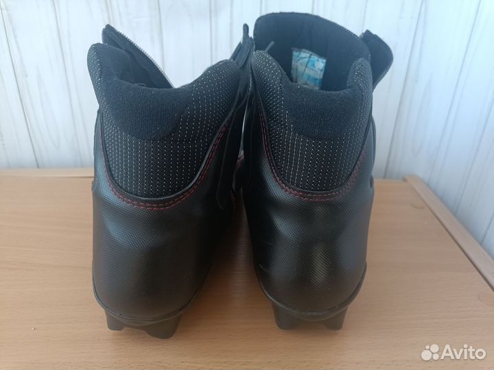 Лыжные ботинки salomon SNS