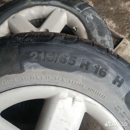 Continental ComfortContact - 5 215/65 R16 98H