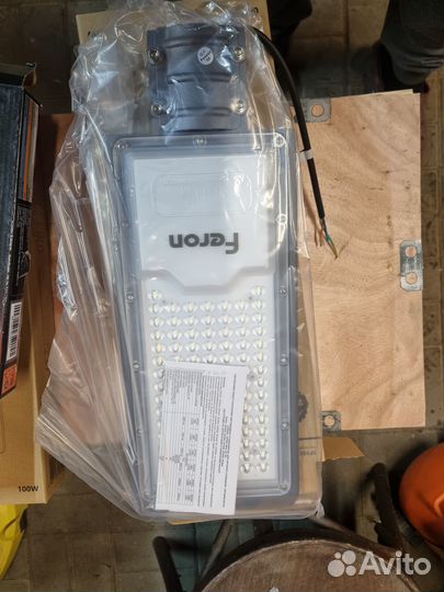 Уличный светодиодный светильник feron 100W
