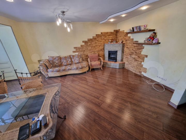 3-к. квартира, 68,3 м², 2/5 эт.