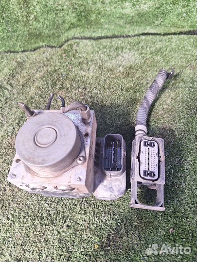 Блок ABS Toyota Corolla Fielder, Axio