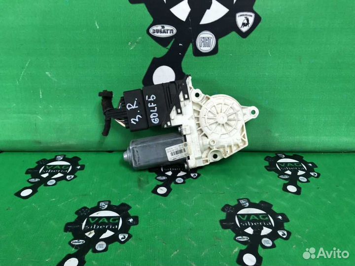 Мотор стеклоподъёмника передний правый 8K0959802A