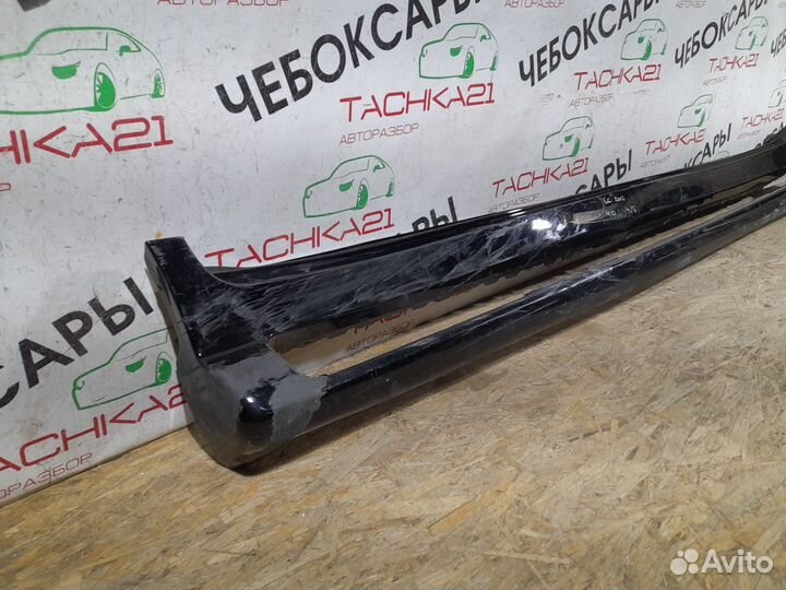 Накладка порога правая Toyota LC 200 (2008)