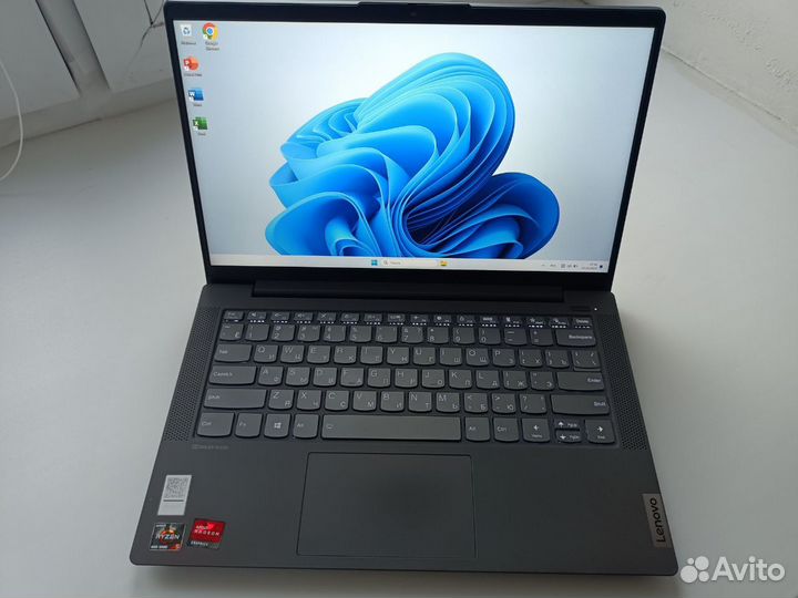 Ноутбук Lenovo