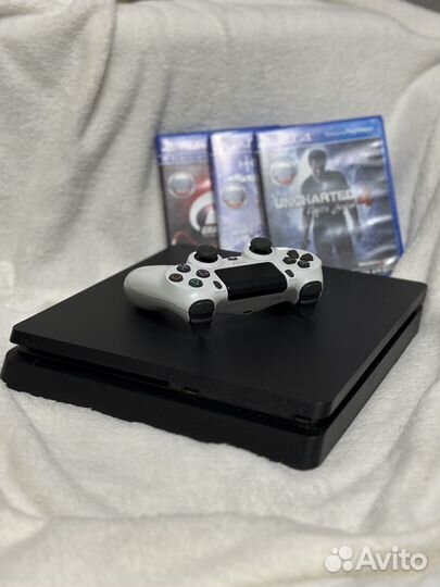 Sony PlayStation 4 slim 500gb (PS4) + 3 игры