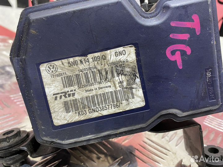 Блок ABS Volkswagen Tiguan 1