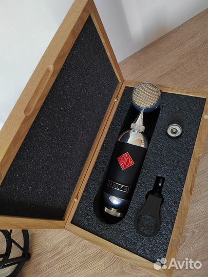 Студийный конденсаторный микрофон