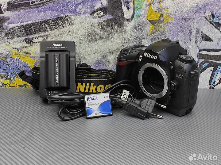Nikon D70s body (пробег 36850 кадров)