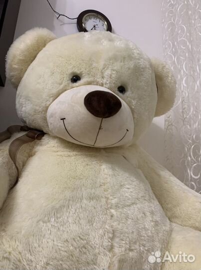 Большие плюшевые медведи на 8 марта