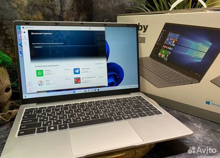 Ноутбук 8/256 Gb