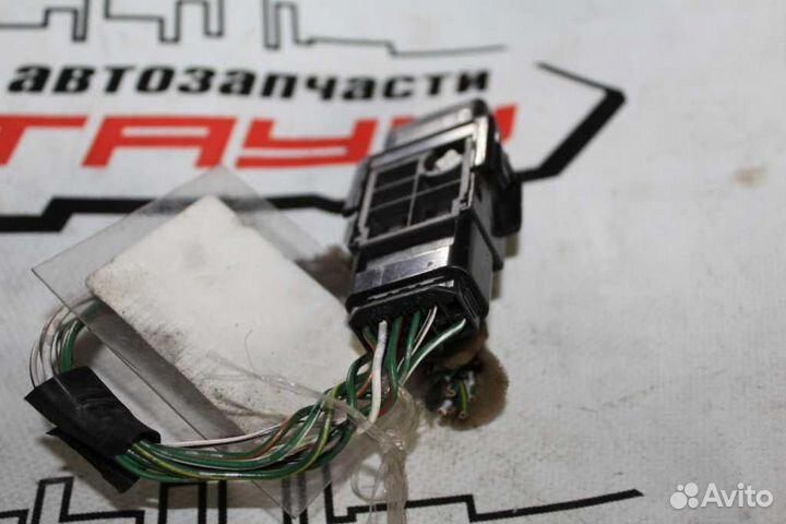 Кнопка аварийной сигнализации toyota carina AT210