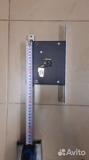 Замки дверные, гаражные Эльбор, Меттэм