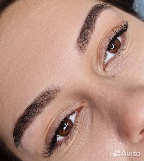 Перманентный макияж бровей