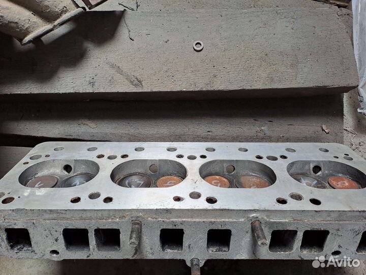 Головка блока 402