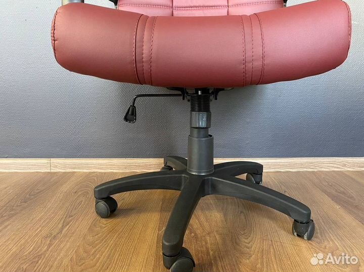 Кресло для офиса новое