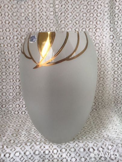 Ваза Богемия белая матовая