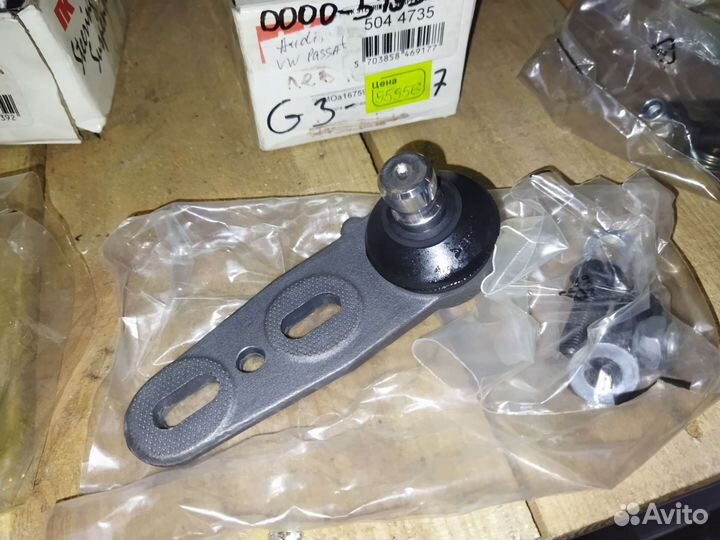 Опора шаровая левая audi 80 B3 / VW passat B2