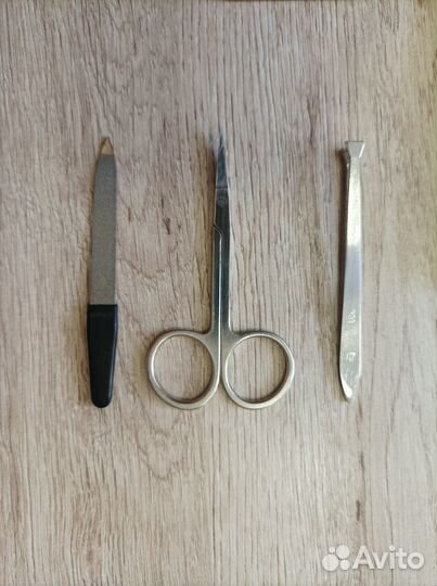 Универсальный маникюрный набор в дорогу