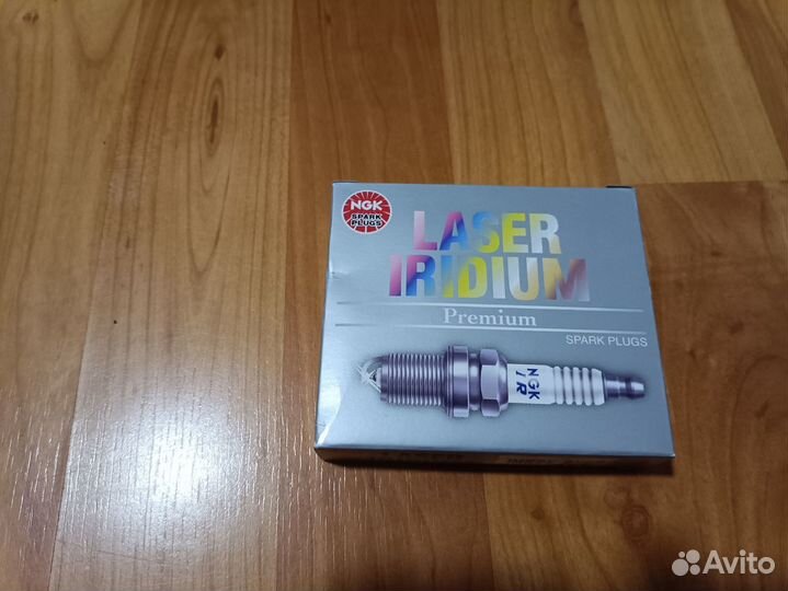 Комплект новых свечей NGK imr9e-9HES 7556