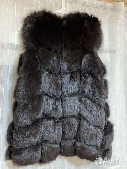 Меховая жилетка из песца