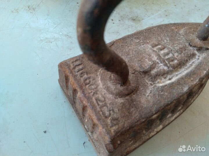 Утюг чугунный старинный