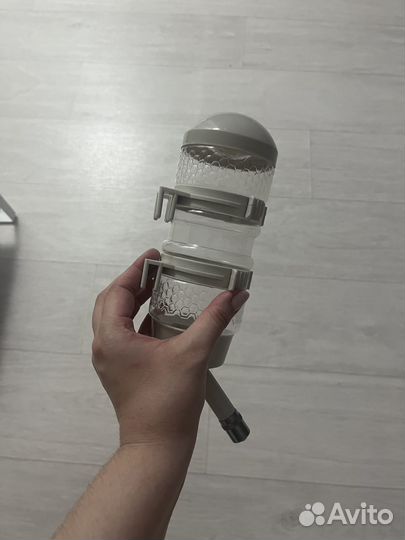 Поилка для животных с креплением