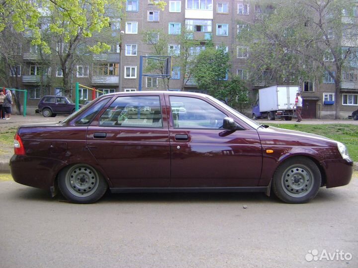Лада Приора хэтчбек цвет портвейн