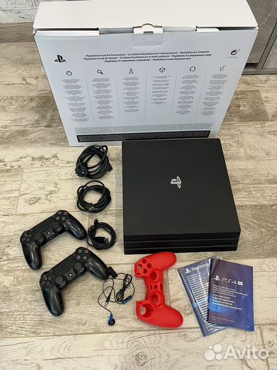 Sony PS4 Pro идеал 2 геймпада 550 игр